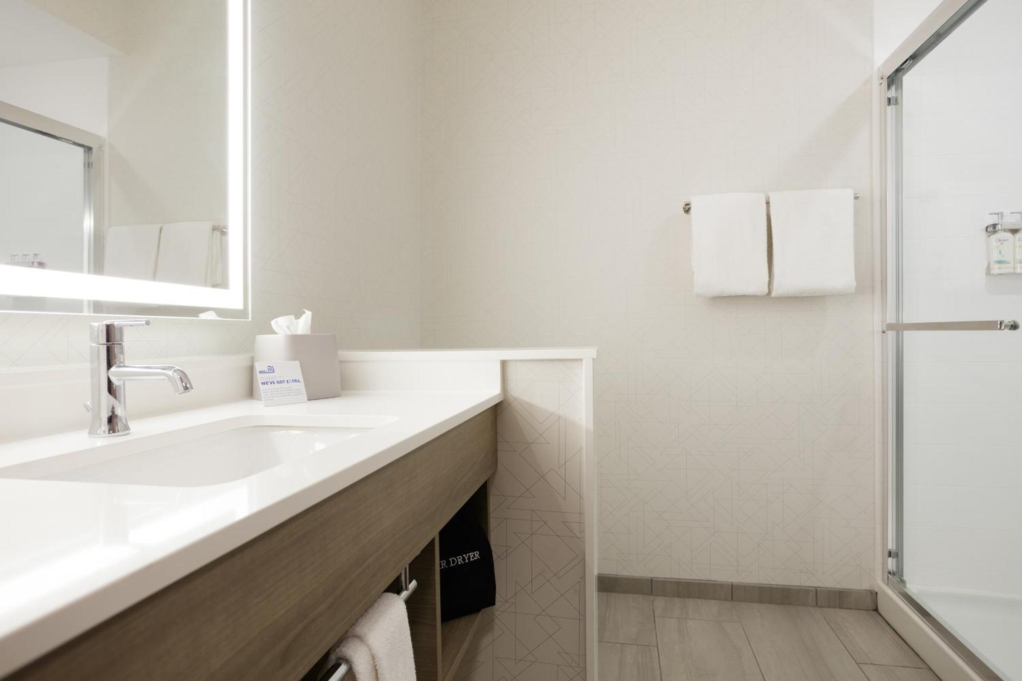 Holiday Inn Express Fresno River Park Highway 41 By Ihg Eksteriør bilde
